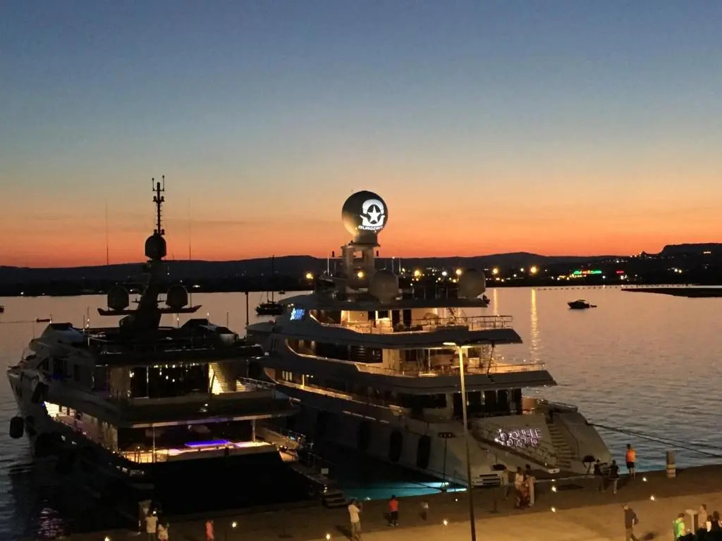 A 50 passi dal Tempio di Apollo