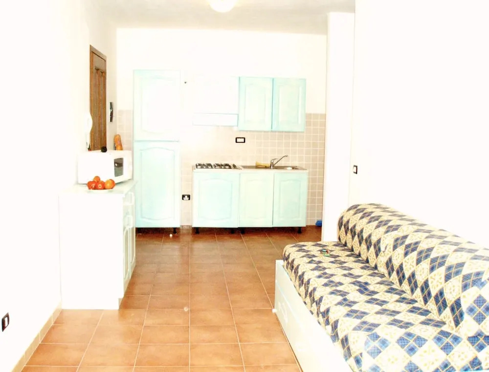 Modern 1 bed Apartment Sleep 3 sea View Only 700mt From sea