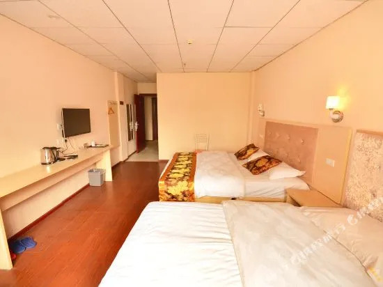 Joy Business Hotel (Wuhan Happy Valley Wuhan High-Speed Railway Station)