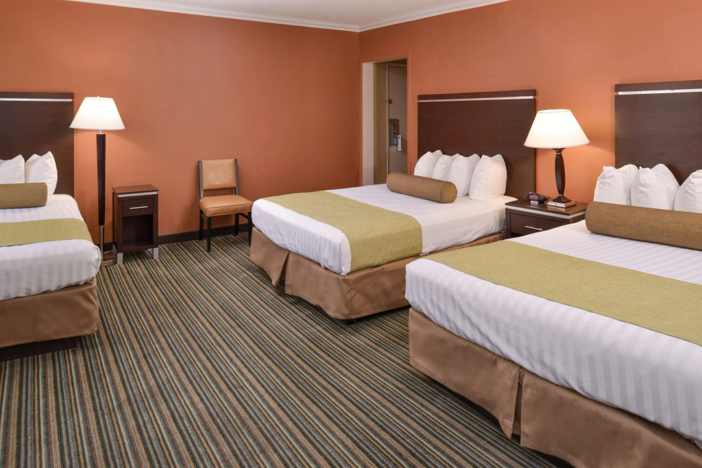 Best Western Courtesy Hotel - Anaheim Resort Amusement Park