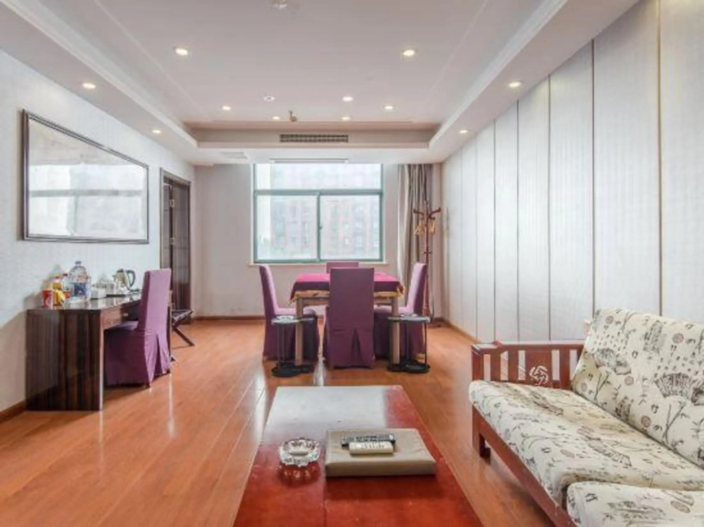 New Era Business Hotel (Anqing Wuyue Plaza Branch)