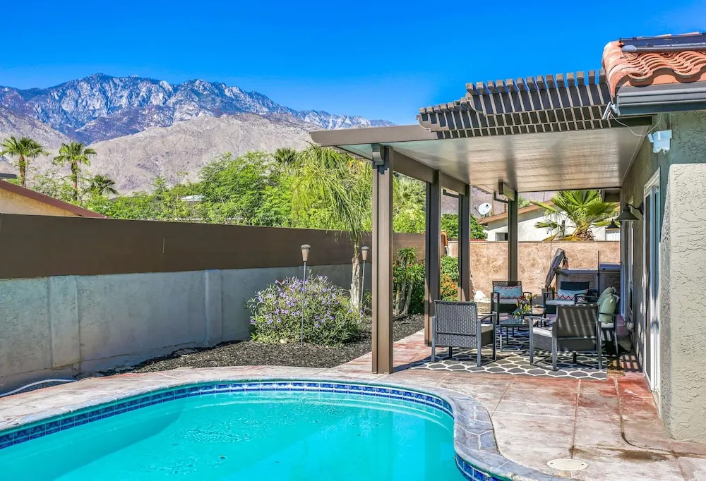 819 Palm Springs - 3 Br Home