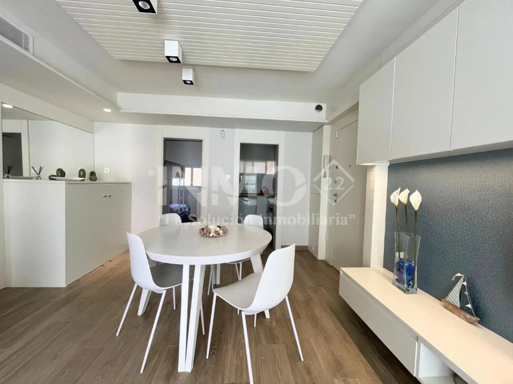 Moderno y con encanto, WIFI, parking y cerca del mar 100C - INMO22