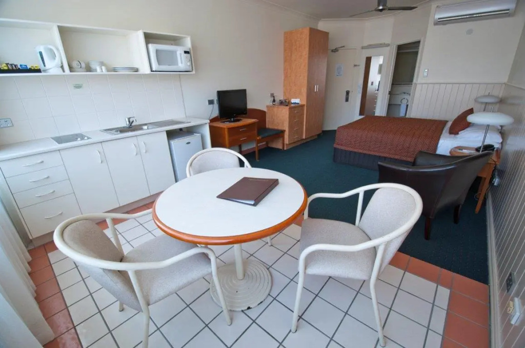 City Oasis Inn Townsville, SureStay Collection by BW