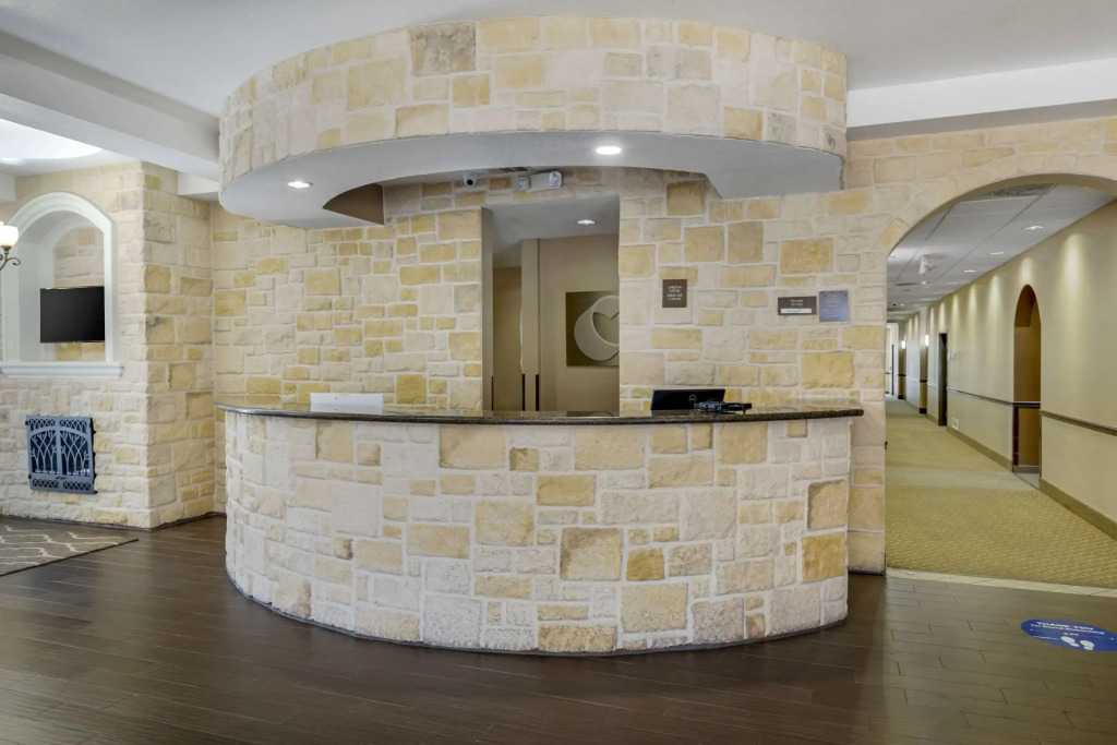 Comfort Suites Benbrook - Fort Worth Southwest