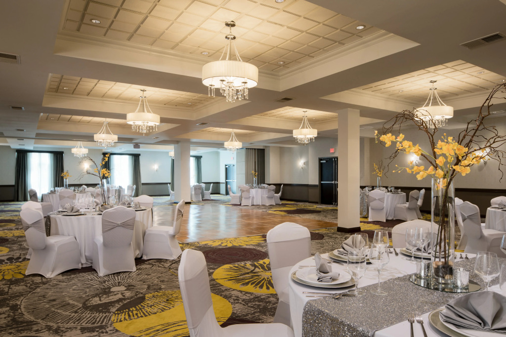 Crowne Plaza Chicago SW - Burr Ridge by IHG