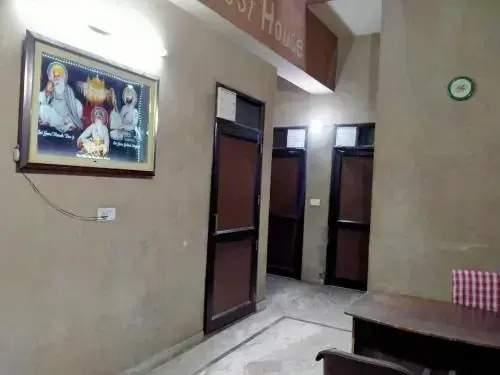 Goroomgo Sidhu Guest House Amritsar