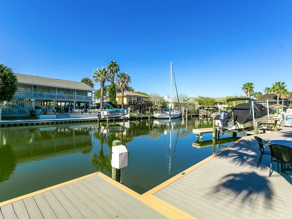 3BR Private Dock House Key Allegro by RedAwning