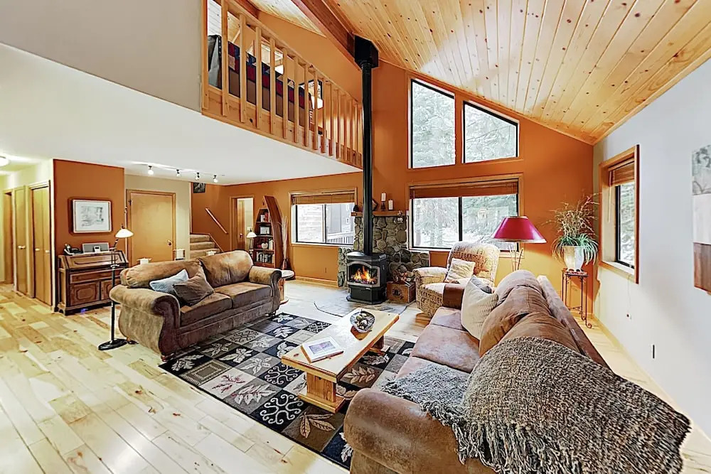New Listing! Tahoe Donner Ski & Beach 3 Bedroom Home