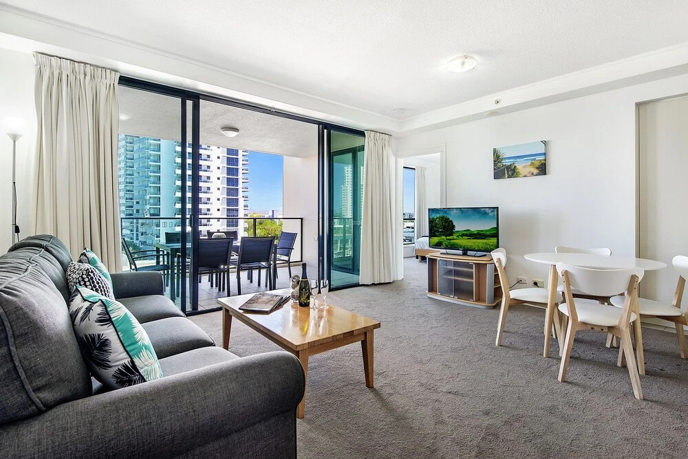 Broadbeach on the Park 2 Bedroom Apartment