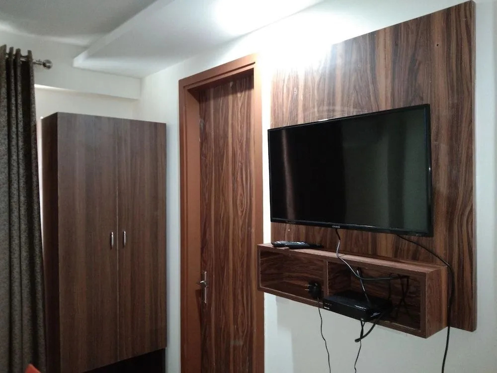 SanVi Hotels Unitech Cyber Park