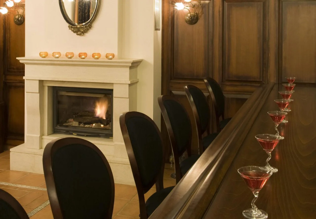 Dellas Boutique Hotel