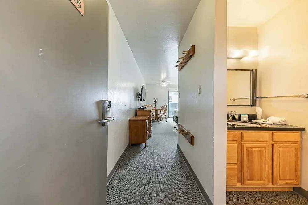 226 Bldg B 1 Bedroom Condo
