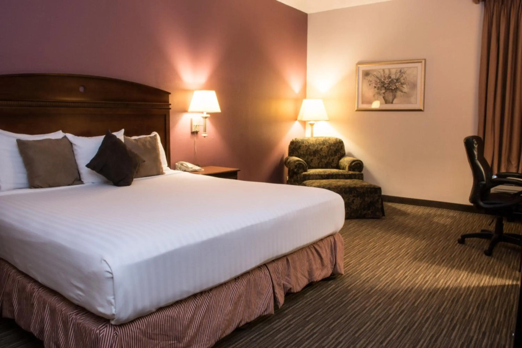 Greenstay Hotel & Suites
