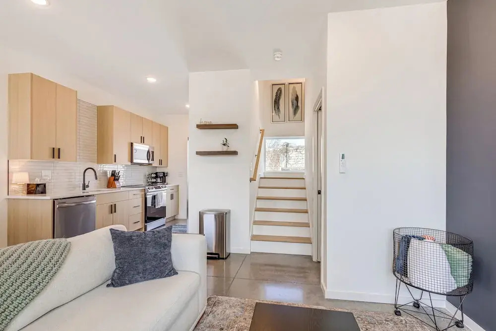 < 2 Mi to Dtwn: Modern Townhome in Knoxville
