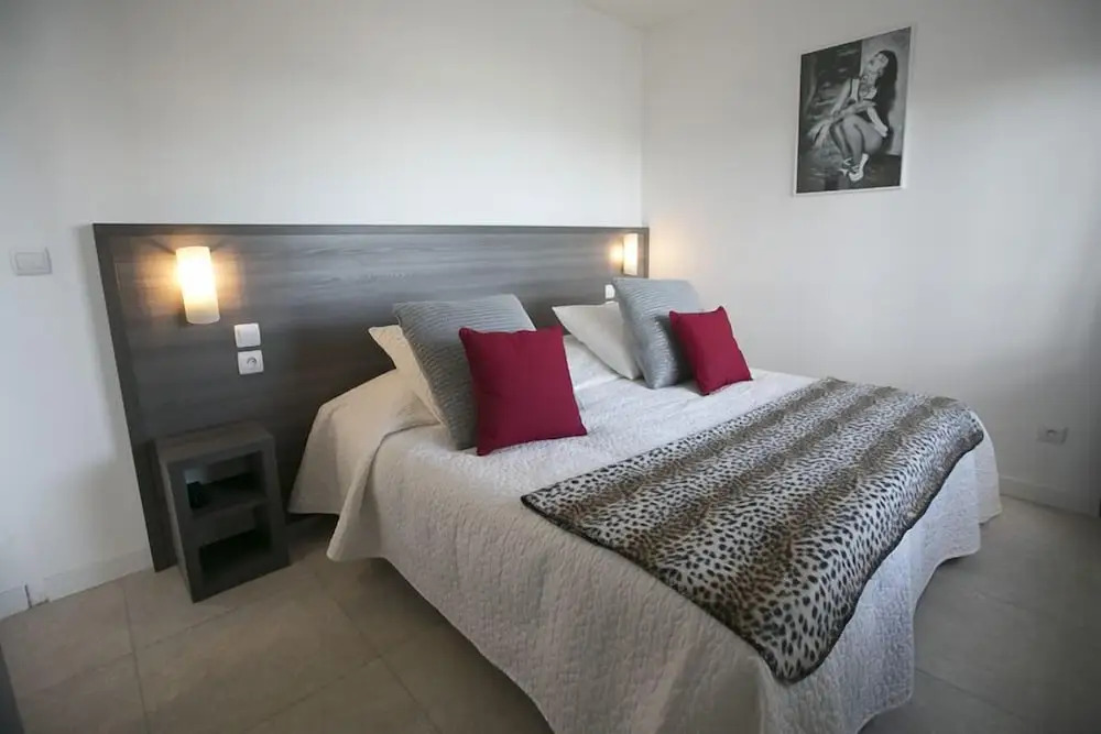 Le Grand Large Bord de Mer Hotel & Appartements