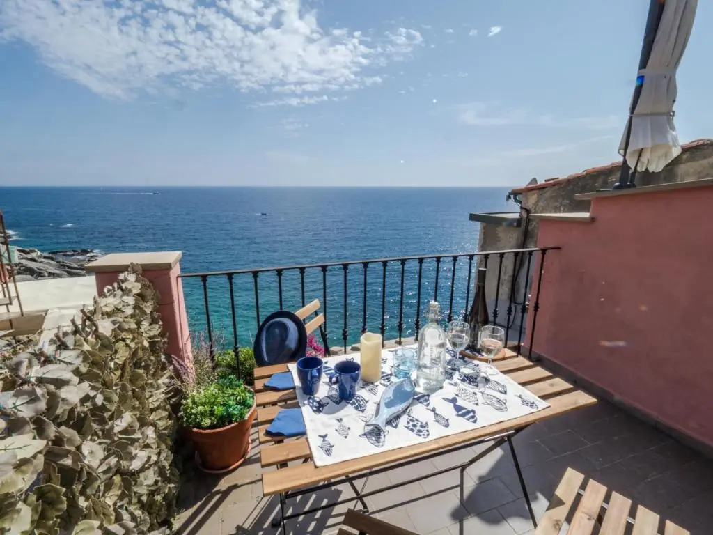 Refilea Sea View Tower Villa