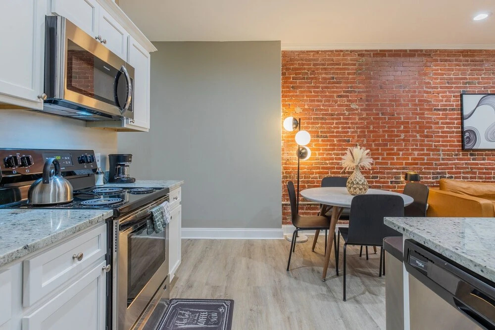 Baltimores Best Home Away From Home 2 Bedroom Apts by Redawning