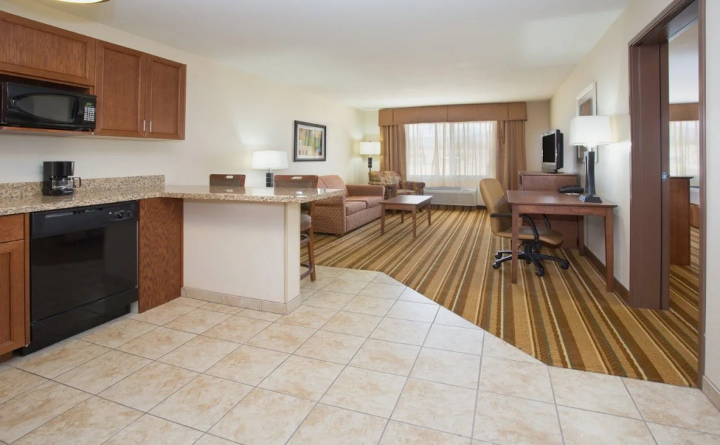 Holiday Inn Express and Suites Los Alamos Entrada Park by IHG