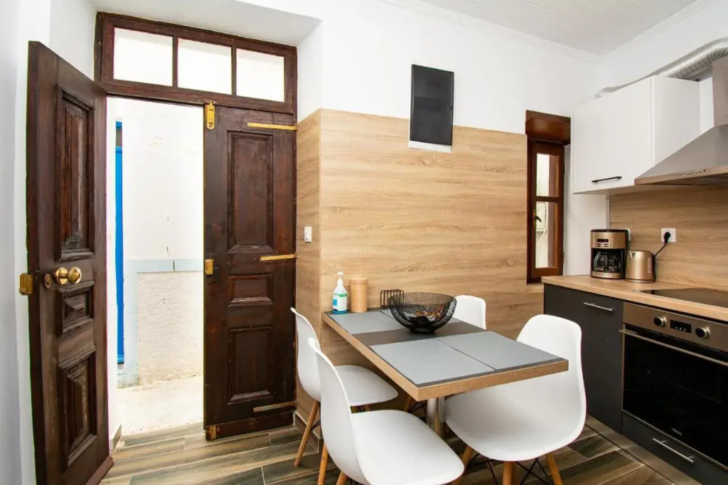 Elithas Cozy House 1