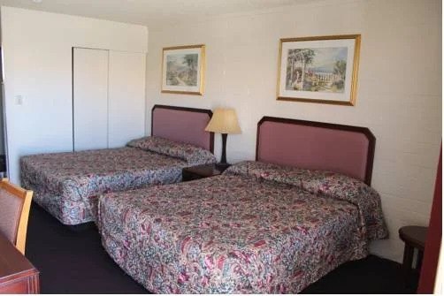 The Sunland Motel