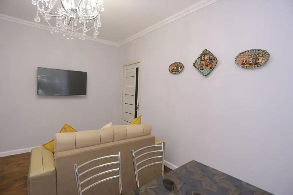 Luxury 2 bedrooms apartment walking distance from Gur-Emir