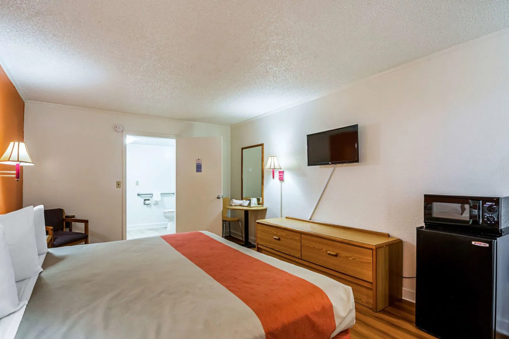 Motel 6 Perry 4860