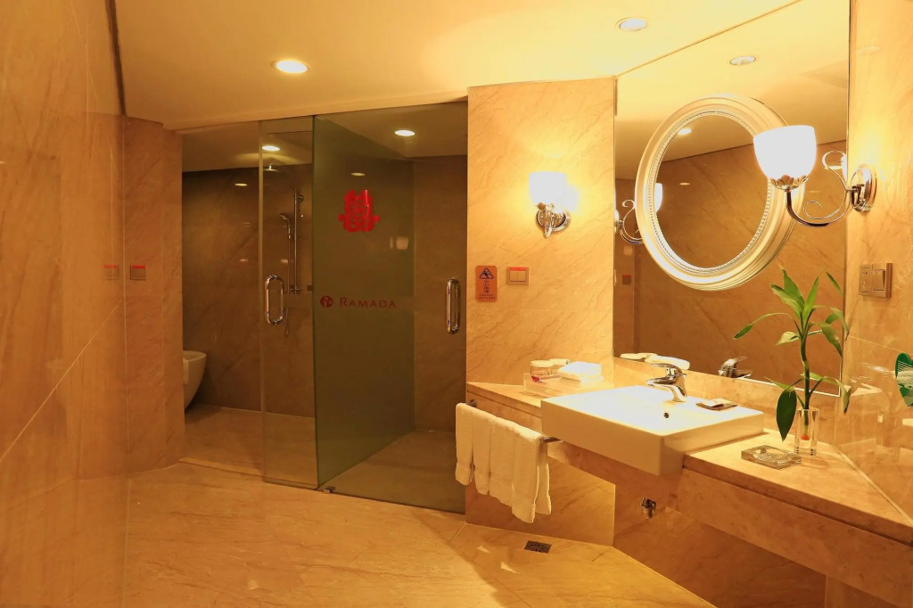 Ramada Longyan