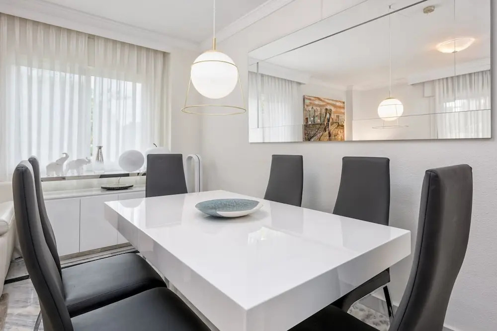 Dama de Noche - 4BR Garden Apartment in Puerto Banus
