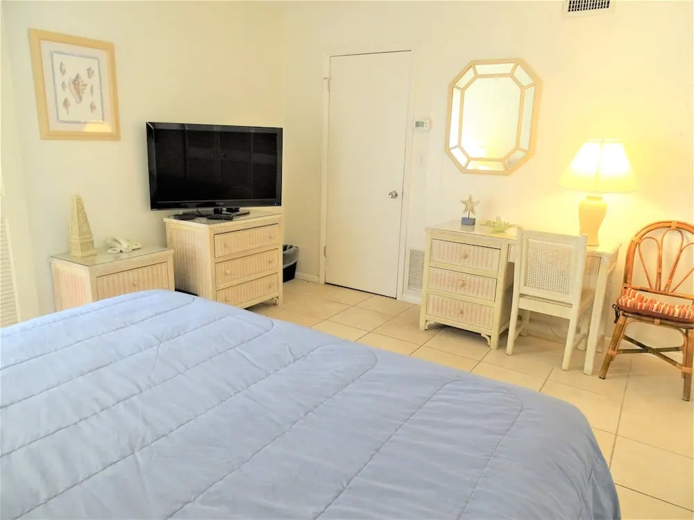 Sea Club Ii Unit 2b- Beach Access! 1 Bedroom Apts