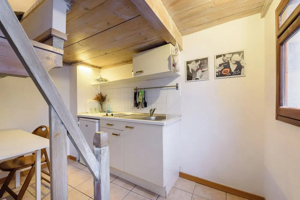 Montebello Studio by Mmega