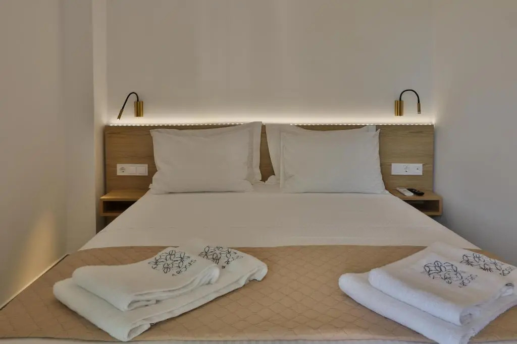 4 Roses Pool Villas
