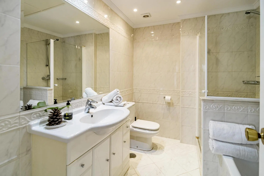 AB2 - Casa Blanca by Roomservices