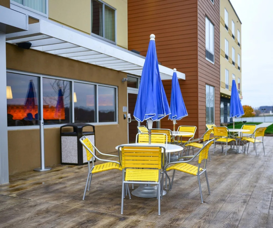 Fairfield Inn and Suites Canton South