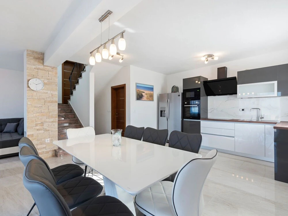 Bright Holiday Home in Jasenice With Beach Nearby