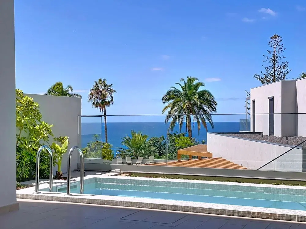 Acqua Beach by Atlantic Holiday
