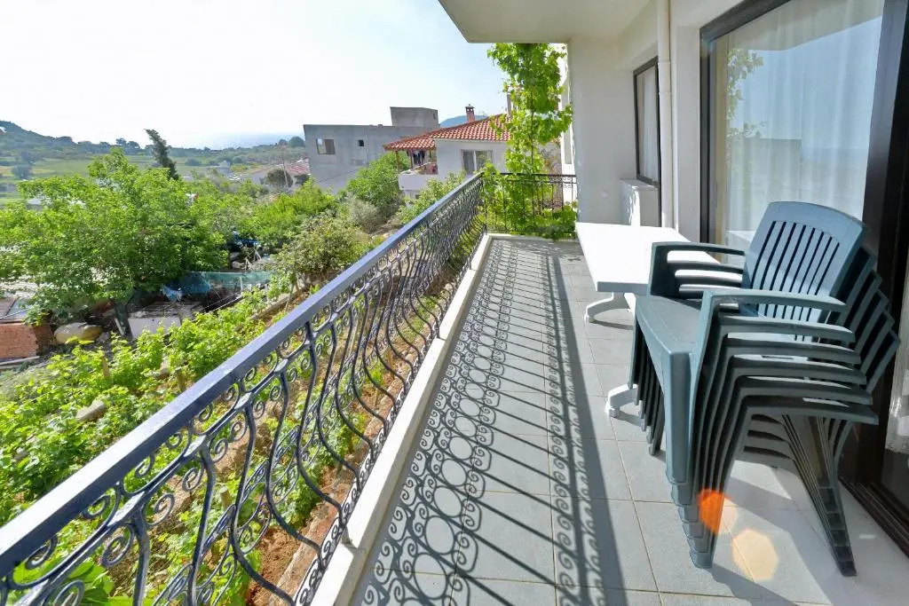 Mimas Garden Apartments
