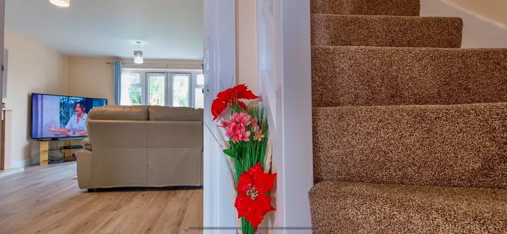 Cosy Home-sleeps 5- Private Garden- Free Parking