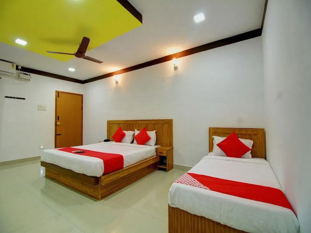 OYO 15257 Ananda Inn