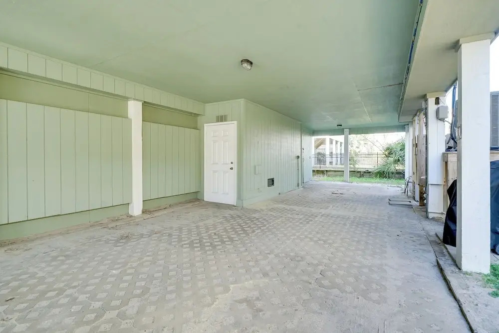 Condo w/ 2 Decks - Steps to Wrightsville Beach!