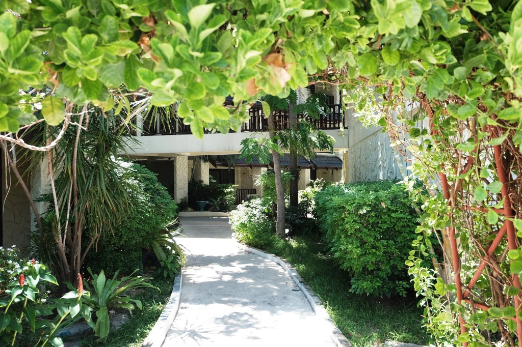 White House Resort