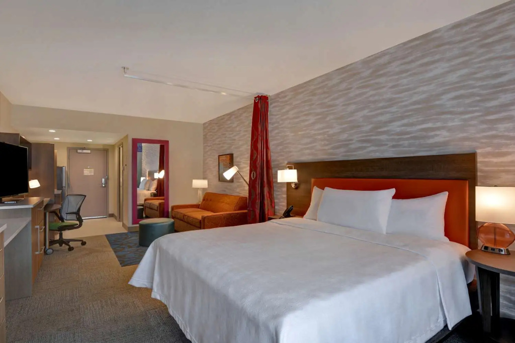Home2 Suites By Hilton Orlando Flamingo Crossings, FL