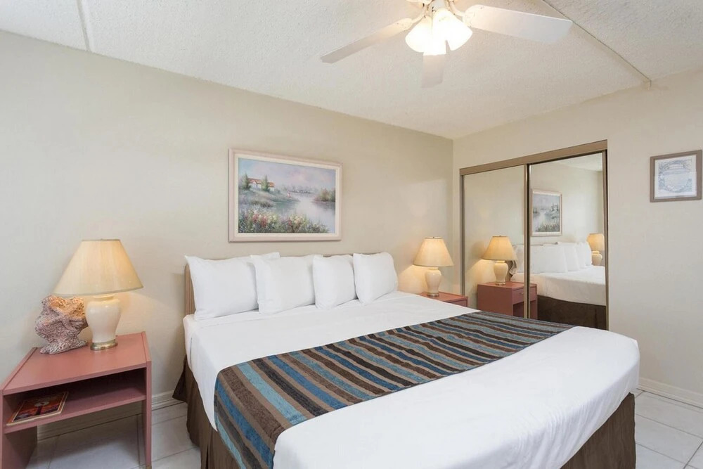 Gulfview II Condominium 611
