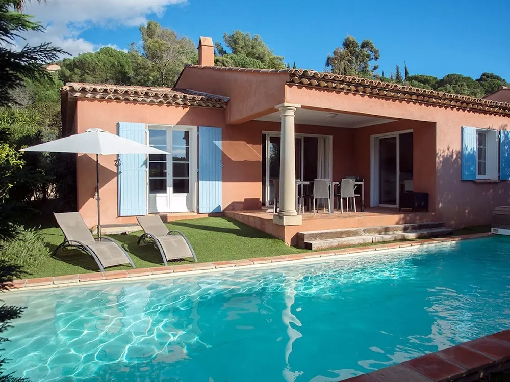Detached Villa With Swimming Pool, Only 1 km. From the sea