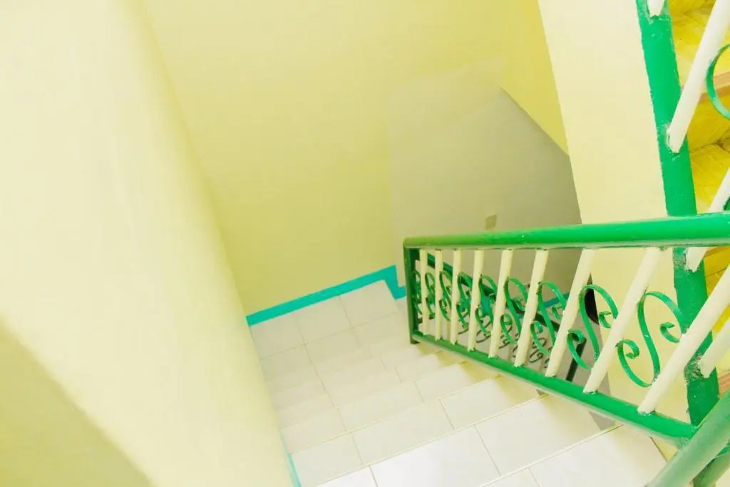 Nomads MNL Backpackers Homestay - near Airport