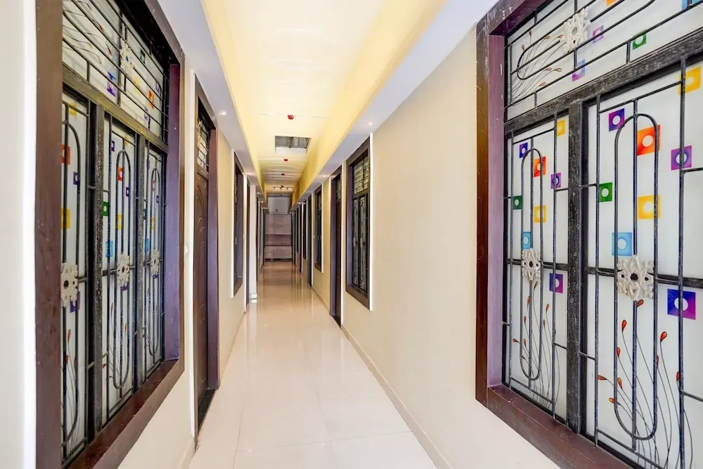 Deluxekrishna Inn