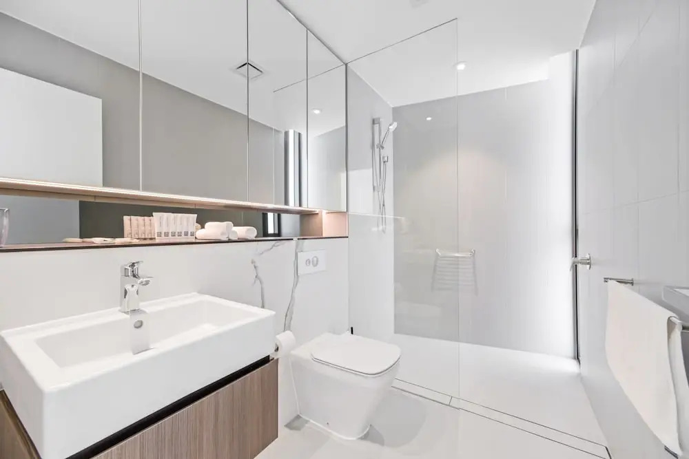 HomeHotel-Stunning High Rise Apt with Sweeping View