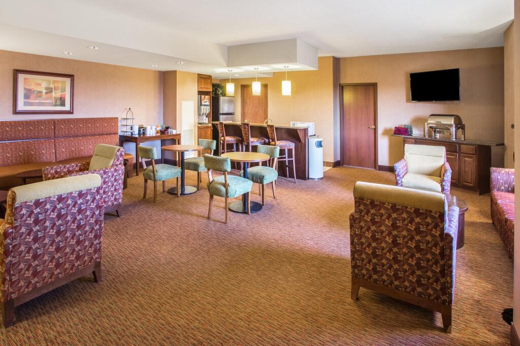 Sonesta Milwaukee West Wauwatosa