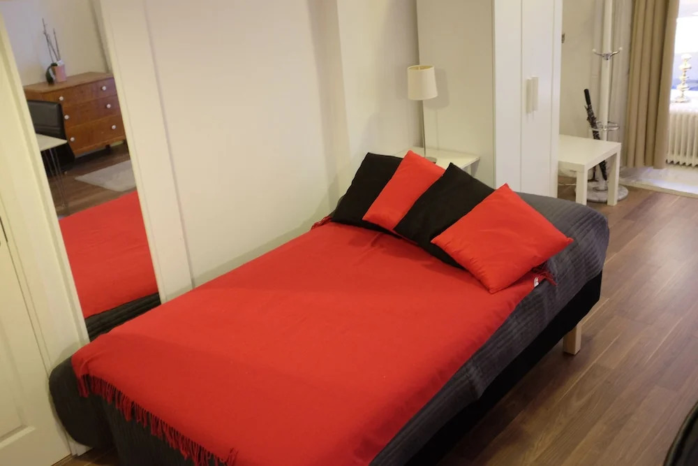 Cute Studio Apartment in Old Town