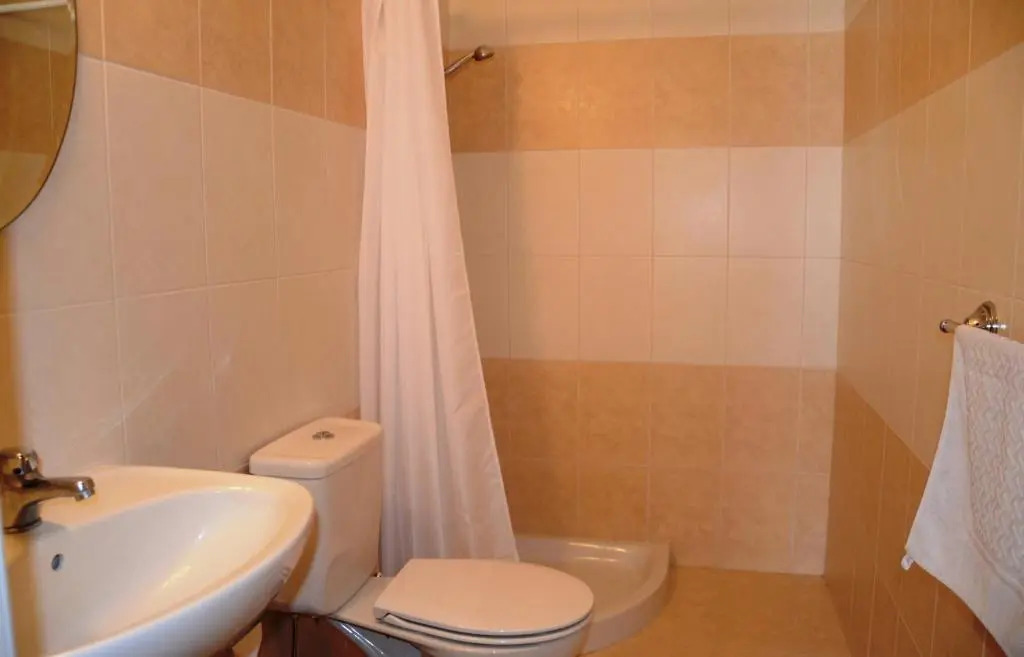 Studio with shower room E5, full kitchen, poolside, FREE WIFI
